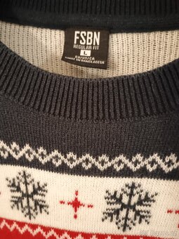 Prodáme pánský vánoční svetr - 2