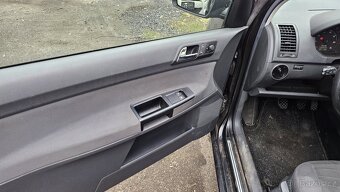 Volkswagen Polo 9N - 2