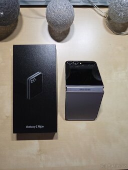 Prodám Galaxy Z Flip 6, 12GB/512GB Silver Shadow - 2
