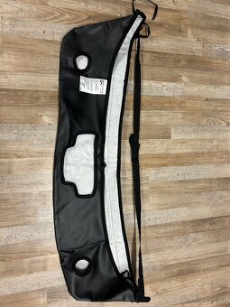 Kůže na kapotu Touareg 06-09 - 2