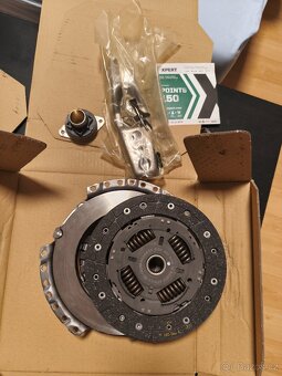 Spojková sada Luk 620 3322 00 - 2