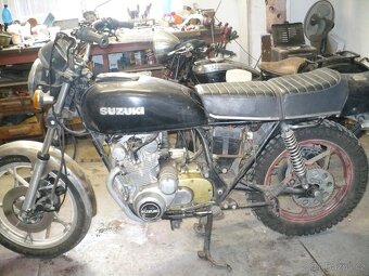 suzuki 550 GS - 2