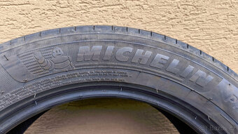 Pneu letní Michelin Primacy 4 215_55 R17 - 2