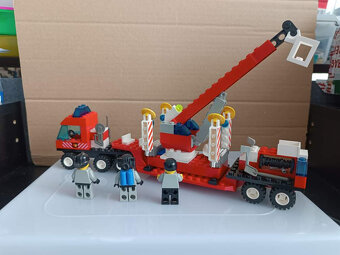 LEGO Town 6477 Fire Fighter's Lift Truck - 2