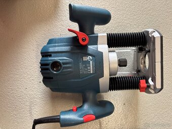 Bosch GOF 130 - 2