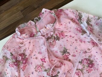 Růžičková romantická halenka, vel 2XL, ale menší cca M-L, mě - 2