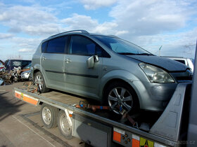 Toyota Corolla Verso - 2