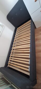 Čalouněná postel - 2