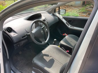 Yaris - 2