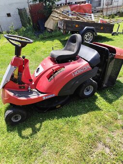 Zahradní traktůrek Rider Honda - 2