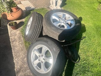 Kola nové pneu 235/65 R17 - 2