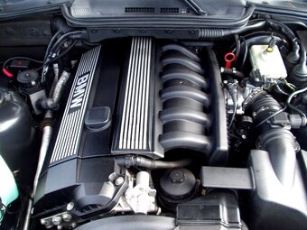 Motor po servise z BMW e36 M52b28 142kw single vanos - 2