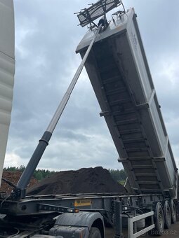 SKLÁPĚCÍ NÁVĚS WIELTON NW-3, r.v.5/2018,55m3 - 2