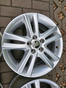 ALU kola disky Škoda 5x100 Roomster Fabia II R16 ET43 - 2