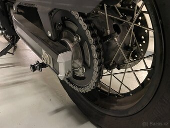 Suzuki V-Strom 650 XT s kufry - 2