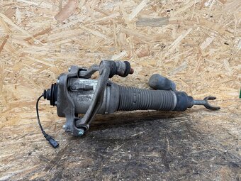 PŘEDNÍ LEVÝ MĚCH VW PHAETON 3D0616039P - 2