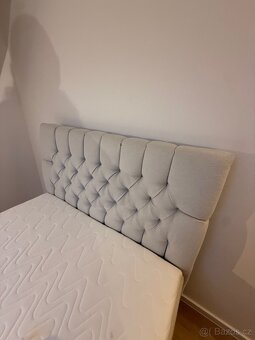 Čalounėná box spring postel - 2