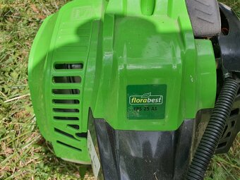 Motorova strunova sekacka - 2