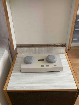 Kuchyňský robot ve skříňce - 2