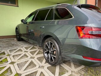 Škoda Superb 3combi 2.0Tdi 110kw - 2