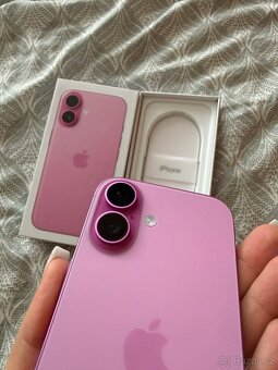 Prodám iPhone 16, růžový 256gb - 2