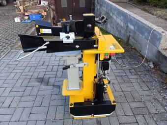 Štípačka dřeva nová - 2