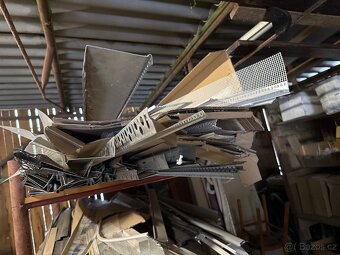 Polystyren, lišty, zatky a hmoždiny - 2