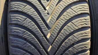 Zimní pneu 205/50/17 Michelin - 2