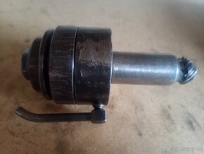 Poháněný držák - 2