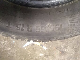 Continental 195/65 R15 - 2