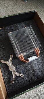 AMD Ryzen 7 2700X s chladičem - 2