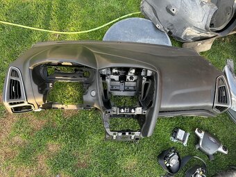 Ford Focus MK3 predlift - 2