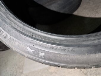 305/35r22 letni nové pneu - 2