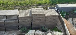 Betonová dlažba reliefní kostka 40x40 - 2
