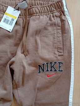 Nove sportovní kalhoty NIKE, vel. S/P - 2