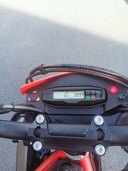 KTM 690 SMC R - 2