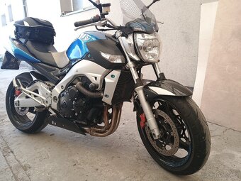 Suzuki GSR 600 - 2