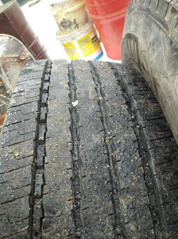 Prodám nákladní pneu 315/70 R22,5 Michelin - 2