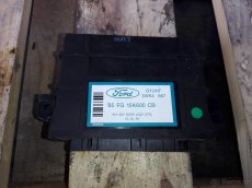 Ford Escort - díly - maska startér a další - 2