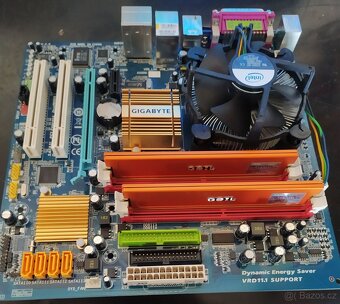 2x Gigabyte GA-EG31MF-S2 + 2Gb DDR2 800Mhz - 2