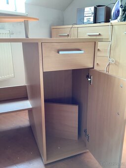 Rohovy psaci stul - 2