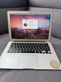 MacBook Air (13-inch, Mid 2013) - 2