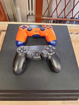 Playstation 4 Pro 1TB + 2 ks ovládače - 2
