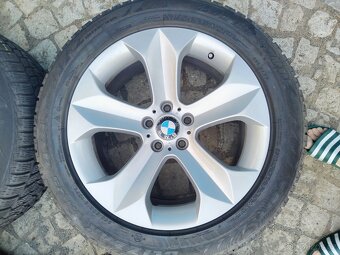 BMW X5 alu. kola s pneu 255/50/19 zima R19 - 2