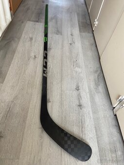 Hokejka CCM Trigger 5 95flex P28 pravá ZÁRUKA - 2