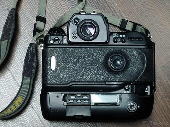 Prodám špičkový analogový fotoaparát Nikon F5 - 2