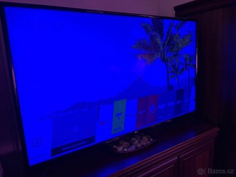 Smart TV 139cm LG 55UK6300mlb + držák na zeď - 2
