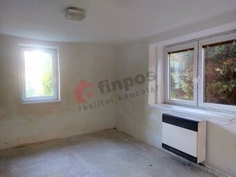 Prodej rodinného domu v Žádovicích ke kompletní rekonstrukci - 2