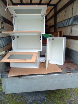 Závěsné skříňky do kuchyně - 2