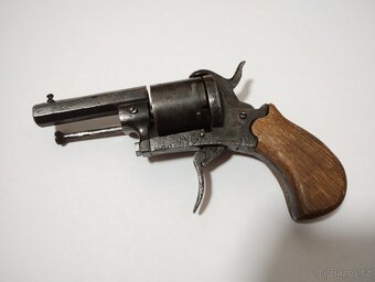 Starožitný malý historický revolver LEFAUCHEUX z roku 1870 - 2